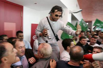 Los estibadores radicalizan las protestas contra la Ley de Puertos