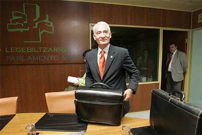 El consejero Gabriel Inclán, durante su comparecencia parlamentaria de ayer.