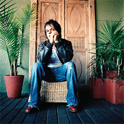 A Jamie Cullum le han llamado el Leonardo DiCaprio del piano por su aspecto aniñado de niño bueno. Al escucharle se le compara con Frank Sinatra.