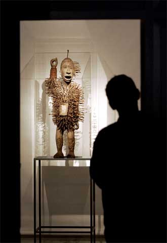 Arte africano y fotografía contemporánea en Metrònom