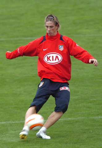 Fernando Torres, durante la última sesión antes del  derby. 