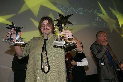 El director macedonio Ivo Trajkov, ganador de la Palma de Oro con  Golemata voda,  ayer en la ceremonia de clausura de la Mostra.