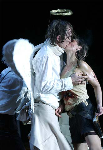 Lars Eidinger y Anne Tismer, en 'Nora'.