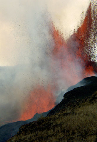 Erupción sin riesgo en Galápagos