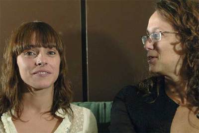 La directora Julia Solomonoff (a la derecha) y la actriz Ingrid Rubio, ayer en Valladolid.