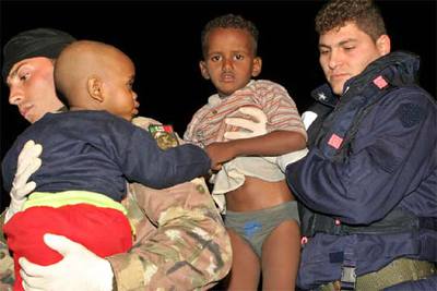 Cientos de inmigrantes invaden las costas de Italia