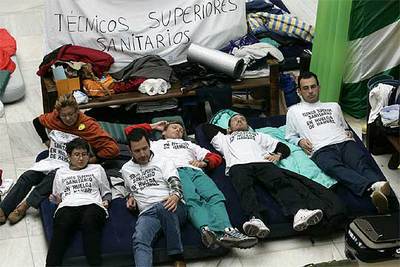 TÉCNICOS SANITARIOS EN HUELGA DE HAMBRE