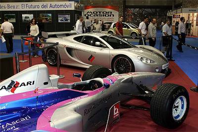 Miles de aficionados en el Salón del Automóvil de Málaga