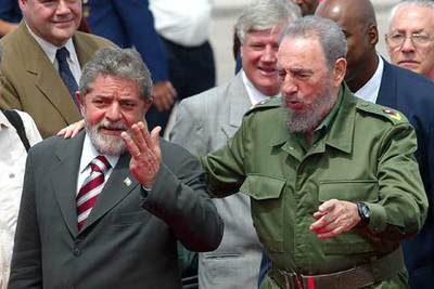 Lula (izquierda) y Fidel Castro, durante una visita del presidente brasileño a La Habana en septiembre de 2003.