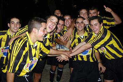 El equipo juvenil B de la Escuela de Fútbol de  Lepe.