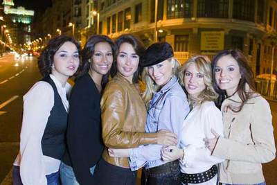 Las seis protagonistas de  Chicas en la ciudad. 