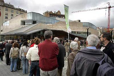 Abre la mayor biblioteca de Barcelona
