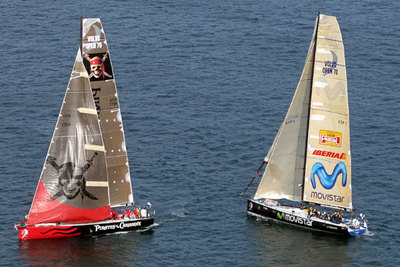 El  Piratas del Caribe  y el  Movistar,  en la salida el sábado en aguas viguesas.