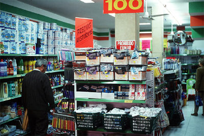 Algunos artículos de uso cotidiano, de venta en un supermercado, contienen sustancias que pueden ser dañinas.