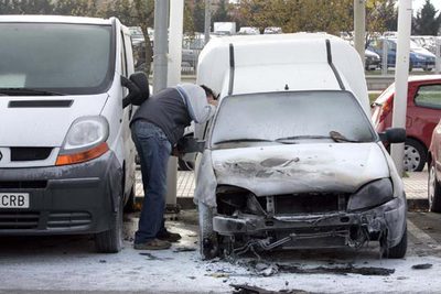 ETA presiona a las empresas vascas con tres bombas