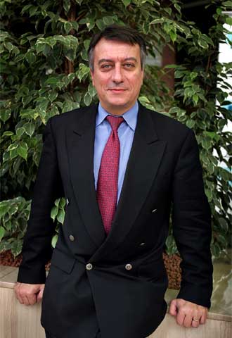 Carlos Cordón-Cardó, en el Hospital de Barcelona.