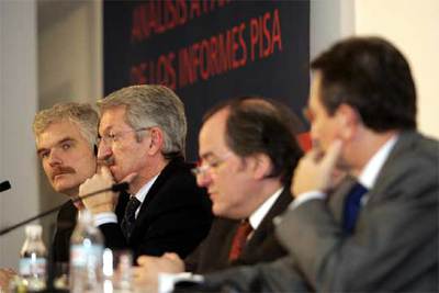 De izquierda a derecha, Andreas Schleicher, Alejandro Tiana, Francisco Piñón y Emiliano Martínez.