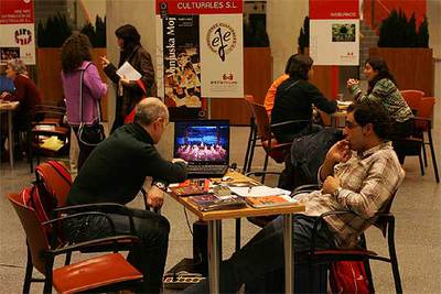 Tratos comerciales en Escenium