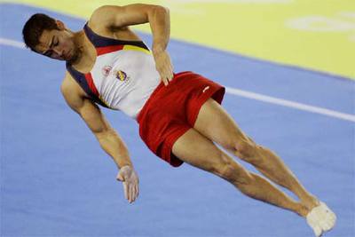 Rafa Martínez, durante su ejercicio de suelo.