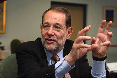 Javier Solana, en su despacho de Bruselas.