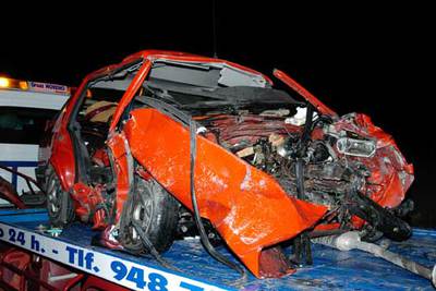 Estado en el que quedó el coche en el accidente de Valverde (La  Rioja), donde murieron tres personas.