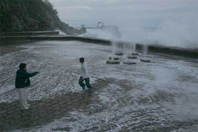 EL MAR EMBELLECE EL ARTE