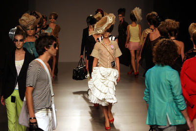 Un desfile de moda en la Pasarela Cibeles.