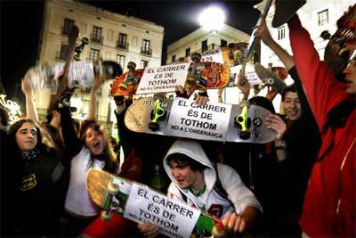 'Cacerolada' contra la ordenanza de civismo