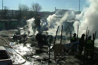 ARDEN OCHO CHABOLAS EN VALDEMINGÓMEZ