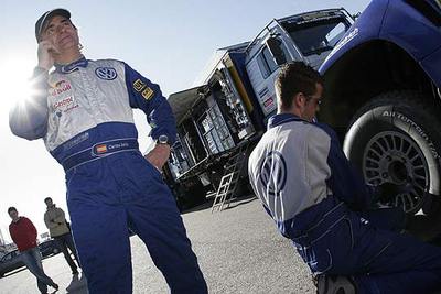 Carlos Sainz, durante la presentación del Volkswagen Touareg en el circuito del Jarama.
