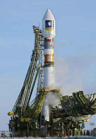 Lanzamiento del cohete Soyuz-Fregat con el  Giove-A , desde Baikonur.