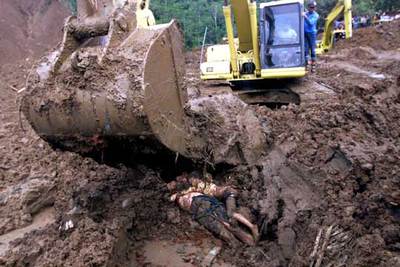 La Cruz Roja teme que haya cientos de muertos en Java