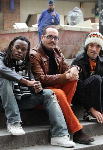 German A. João, Gabriel Velázquez y Chema de la Peña (de izquierda a derecha), en la presentación de  Sud-Express   en Madrid.  