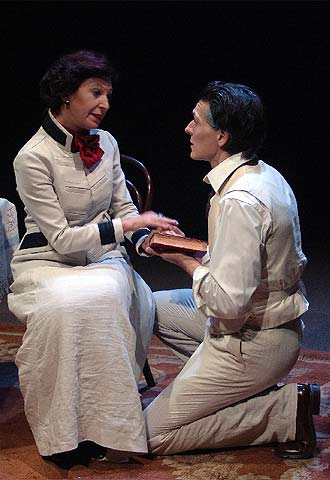 Uno de los ensayos de 'La Gaviota', dirigida por Juan Pastor.