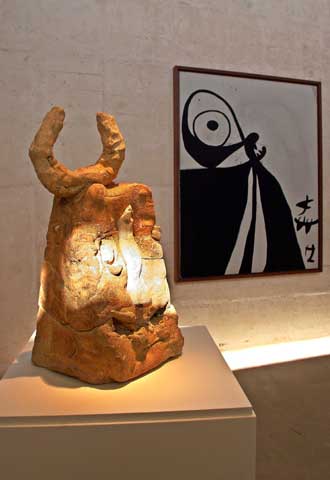 Aspecto de la exposición  Caminos inexplorados,  de Joan Miró.