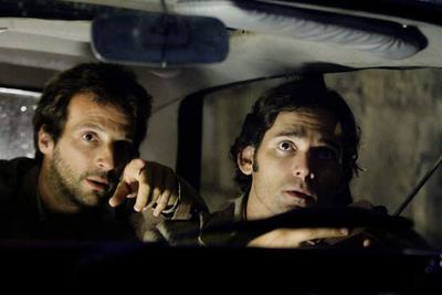 Mathieu Kassovitz y Eric Bana, en una escena de  Múnich,  de Steven Spielberg.