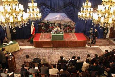 El presidente Ahmadineyad, durante la rueda de prensa celebrada ayer en Teherán.