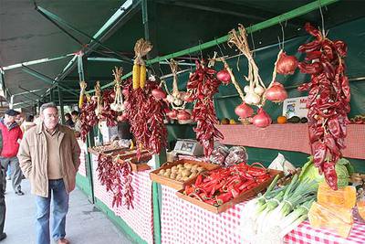 DEL CASERÍO A LA CIUDAD.
