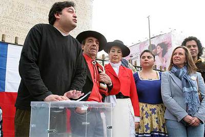 Residentes chilenos reclaman su derecho al voto