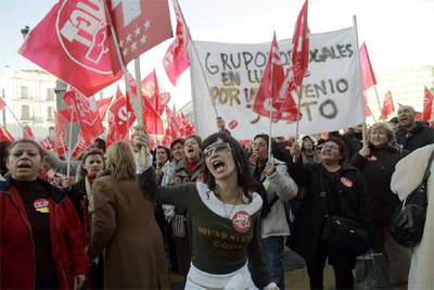 POR LA ASISTENCIA DE LOS MAYORES
