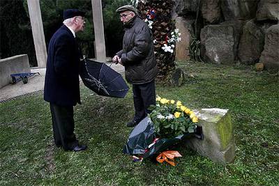 La Generalitat homenajea a las víctimas del Holocausto