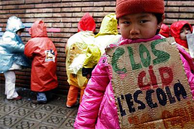 ESCUELA CON BARRACONES