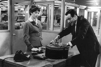 Escena de  El apartamento , con Shirley MacLaine y Jack Lemmon.