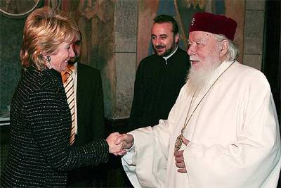 LA PRESIDENTA Y EL PATRIARCA