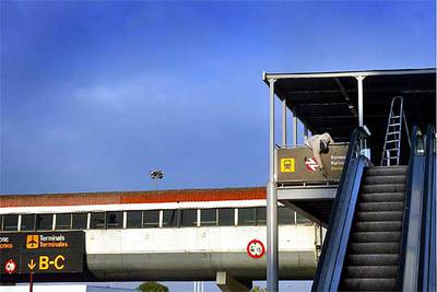 El aeropuerto recupera la pasarela de la estación