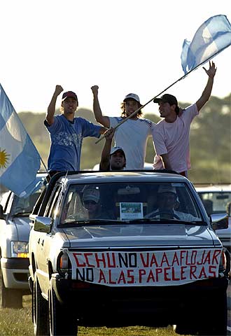 Manifestantes argentinos, el 29 de enero en Gualeguaychú.