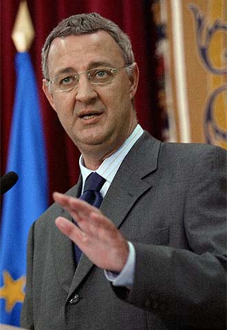 El ministro de Trabajo y Asuntos Sociales, Jesús Caldera.