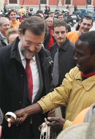 RAJOY APOYA "LA IRRITACIÓN DE LAS VÍCTIMAS"