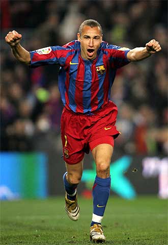 Larsson canta un gol.