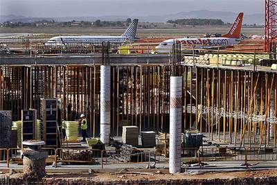 Obras de ampliación de la terminal de pasajeros del aeropuerto de Manises.